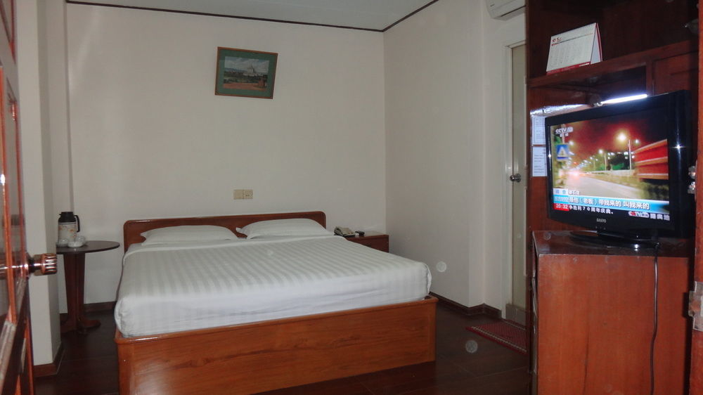 Chit Sayar Hotel Yangon Ngoại thất bức ảnh